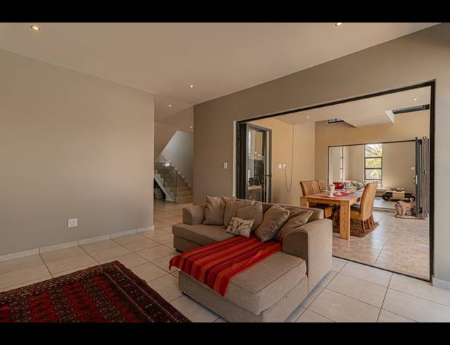 4 BEDROOM HOUSE FOR SALE IN COPPERLEAF ESTATE